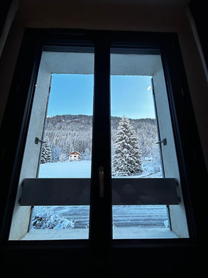 Hotel Restaurant Le Madame La Ferriere  ภายนอก รูปภาพ